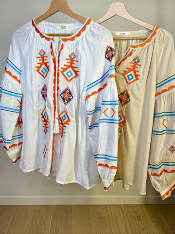 Blusa bordada Inca beige